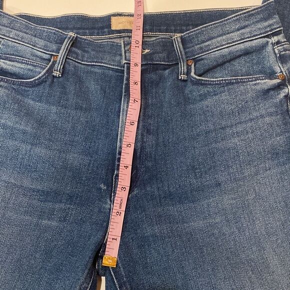 MOTHER MID RISE DAZZLER CROP FRAY WERE ALL IN THIS TOGETHER NWOT - Picture 6 of 16